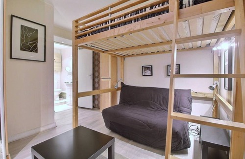 Quartier de l'Ecole-Militaire Apartment | 20 m² Apartment ∙ 2 guests