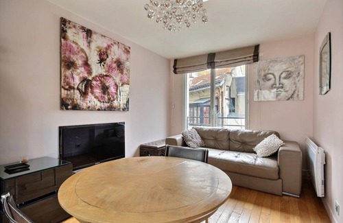 Ternes Apartment | 22 m² Apartment ∙ 2 guests