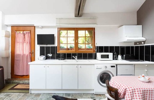 Ville-d'Avray Apartment | 25 m² Studio flat ∙ 1 bedroom ∙ 2 guests