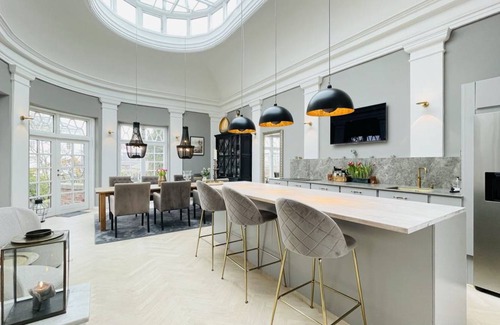 Hellerup Apartment | 250 m² Apartment ∙ 3 bedrooms ∙ 8 guests
