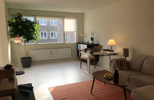 Frederiksberg Condo | 3 Room Apartment in Frederiksberg + Free Parking