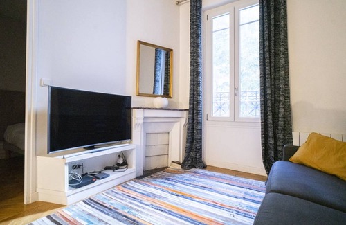 Quartier des Grandes-Carrieres Apartment | 45 m² Apartment ∙ 1 bedroom ∙ 4 guests