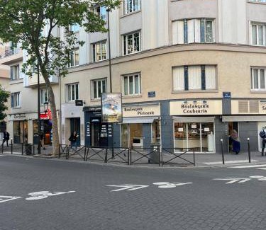Republique–Point-du-Jour Apartment | 50 m² Apartment ∙ 1 bedroom ∙ 4 guests