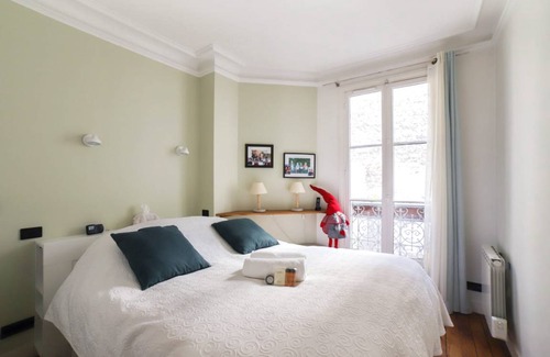 18th Arrondissement Apartment | 55 m² Apartment ∙ 2 bedrooms ∙ 3 guests