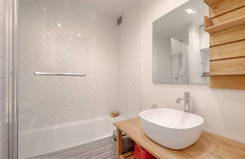 Saint-Maurice Apartment | 57 m² Apartment ∙ 2 bedrooms ∙ 7 guests