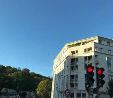 Sevres Apartment | 60 m² Apartment ∙ 4 guests