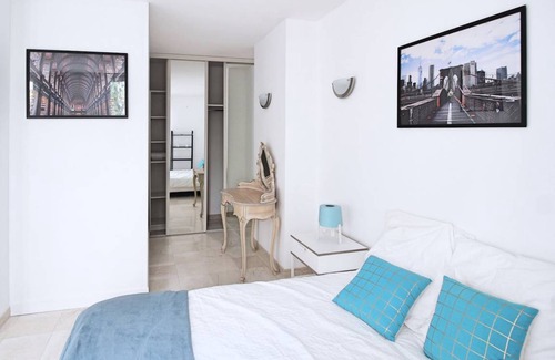 18th Arrondissement Resort | 70 m² Private room ∙ 1 bedroom ∙ 3 guests