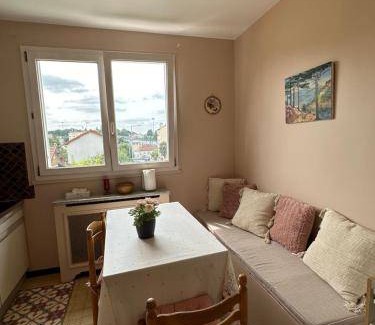 Arcueil Villa | 70 m² Villa ∙ 3 bedrooms ∙ 6 guests