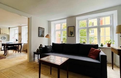 Copenhagen City Centre Apartment | 75 m² Apartment ∙ 1 bedroom ∙ 4 guests
