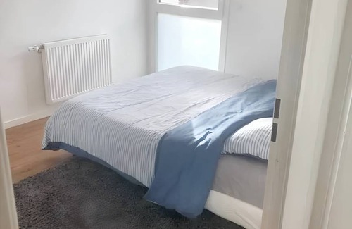 Bobigny Apartment | 80 m² Apartment ∙ 3 bedrooms ∙ 6 guests