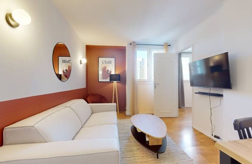 Gennevilliers Resort | 80 m² Private room ∙ 1 bedroom ∙ 2 guests