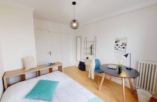 Porte d'Asnieres Resort | 90 m² Private room ∙ 1 bedroom ∙ 1 guest