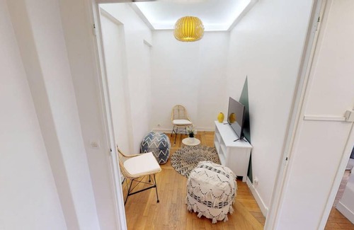 17th Arrondissement Resort | 93 m² Private room ∙ 1 bedroom ∙ 1 guest