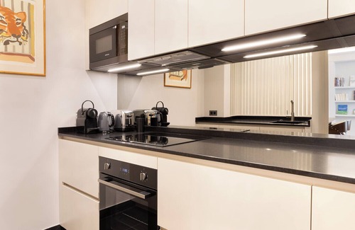 Saint-Thomas-d'Aquin Apartment | A Splendide 3-BR/3BA close to Le Bon Marché - Saint-Germain