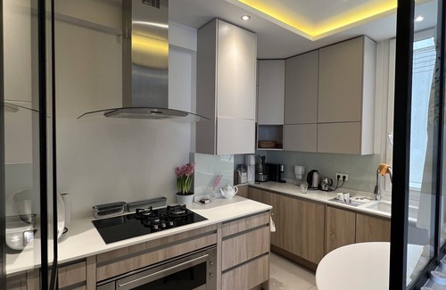 Quartier de la Plaine-de-Monceaux Apartment | Appartement Familial Rénové Haussman 140 M2 4 Chbres Metro Wagram