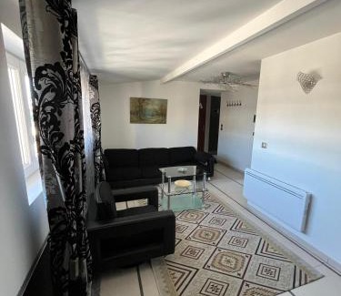 Villemomble Apartment | appartement