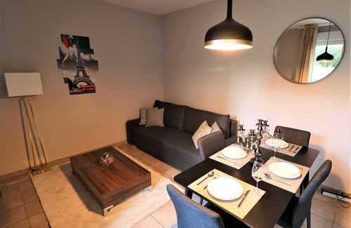 Aubervilliers Apartment | Appartement Premium - Paris Stade de France (Terrasse + Parking)