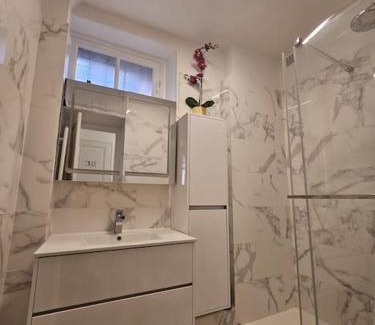 Clignancourt Apartment | appartement67m 2