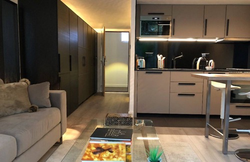 15th Arrondissement Apartment | B3 Loft Duplex 175Blo-Paris Convention