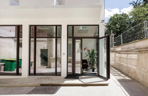 15th Arrondissement Apartment | B4 Loft Duplex 175Blo-Paris Convention
