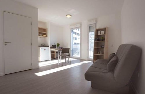 Gentilly Apartment | badedi