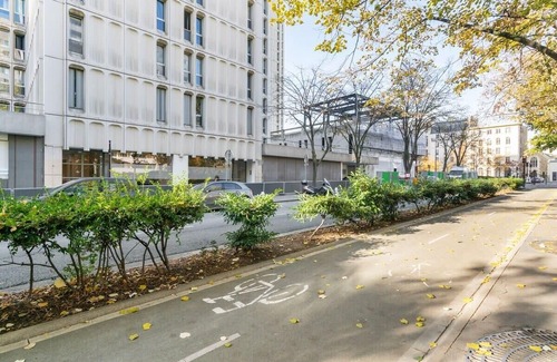 13th Arrondissement Apartment | Beautiful flat for 6p near Place D'Italie
