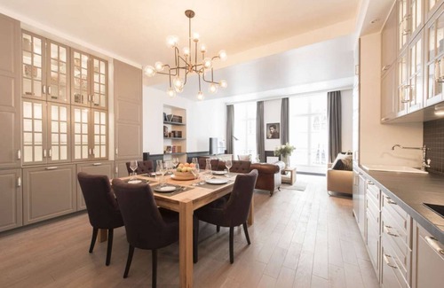 Enfants-Rouges Apartment | Buckingham, 2BR/2BA, 6 people