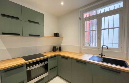17th Arrondissement Apartment | Charming 3 bedroom Haussmannien apartment in Paris 17th district