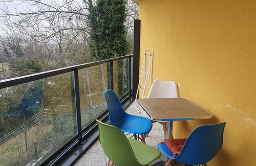 Villejuif Apartment | Charming apt with parking near Paris