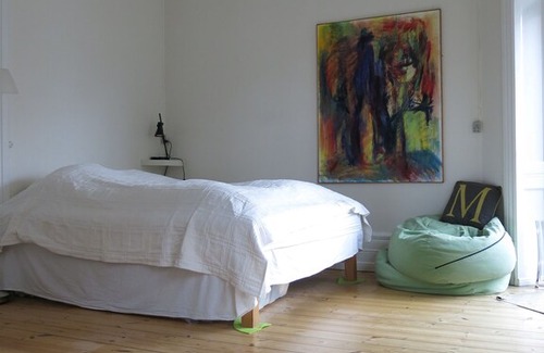 Frederiksberg C Apartment | City Apartment in Frederiksberg with 3 bedrooms sleeps 5
