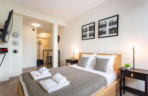 17th Arrondissement Apartment | CMG Batignolles - Lechapelais