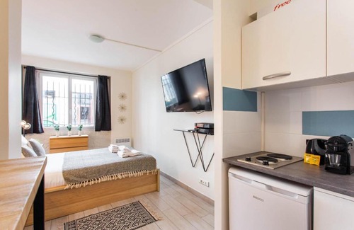 17th Arrondissement Apartment | CMG Batignolles - Lechapelais