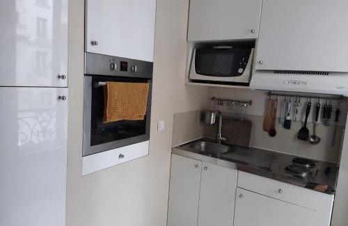 Grenelle Apartment | Comfortable studio near the Eiffel Tower