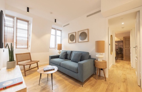 Faubourg-du-Roule Apartment | Comte de Clare, 4 stars, Cosy apartment close to the Champs-Elysées