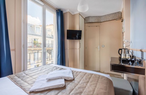 Porte-Saint-Martin Hotel | District République