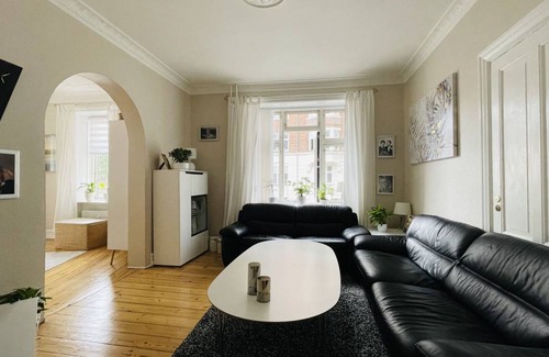 Vesterbro Apartment | 95 m² Apartment ∙ 1 bedroom ∙ 2 guests