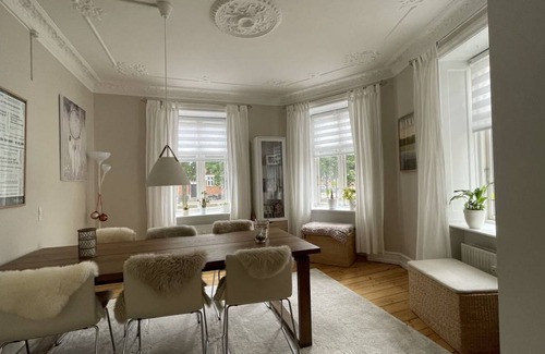 Vesterbro Apartment | 95 m² Apartment ∙ 1 bedroom ∙ 2 guests