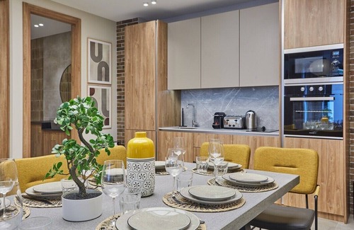 18th Arrondissement Apartment | Exceptional apartment near Montmartre 10 people