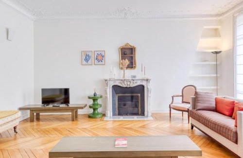 Porte-Dauphine Apartment | Family apartment near Eiffel Tower