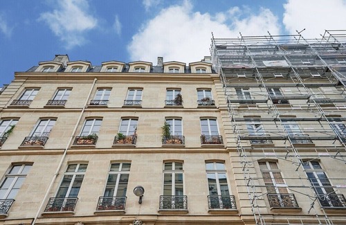 Quartier de la Porte-Saint-Denis Apartment | FAUBOURG SAINT DENIS 99