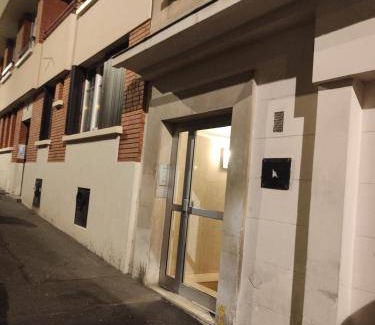 Vanves Hostel | Hostel ∙ 1 guest