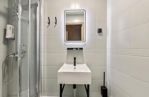 Saint-Vincent-de-Paul Hotel | Hotel Margot