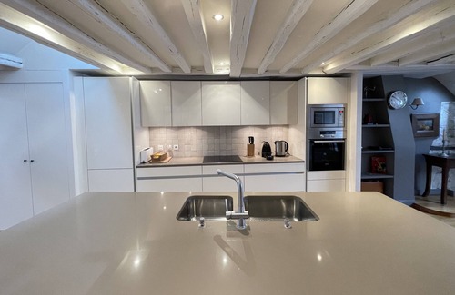 4th Arrondissement Apartment | HS13 Marais Family Apartment