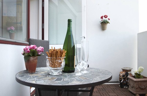 Frederiksberg C Apartment | Hyggelig Apartment with a Balcony in Fancy Frederiksberg