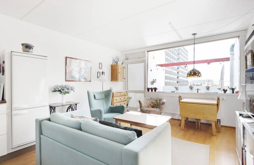Frederiksberg C Apartment | Hyggelig Apartment with a Balcony in Fancy Frederiksberg
