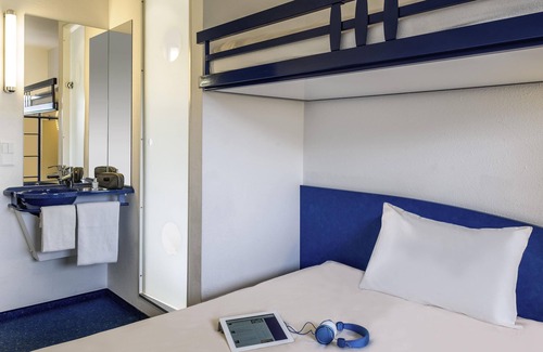 Le Kremlin-Bicetre Hotel | ibis budget Paris Porte d' Italie Ouest