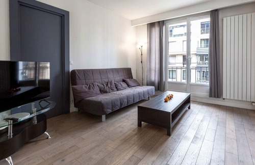 15th Arrondissement Apartment | La Croix Nivert I Elegant 1 Bed in Paris