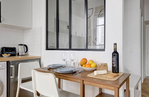 Arts-et-Metiers Apartment | La Joyeuse Ivy-2e arrondissement
