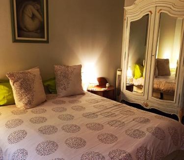 Gare Bed & Breakfast | La Maison Rouge