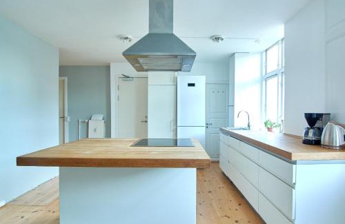 København V Apartment | Large Modern Apartments By Meat Packing District in central Copenhagen